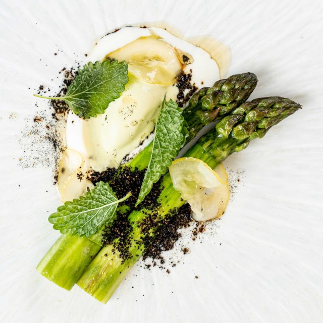 palais royal restaurant hotel etoiles luxe asperge verte melisse sarrasin caviar scaled
